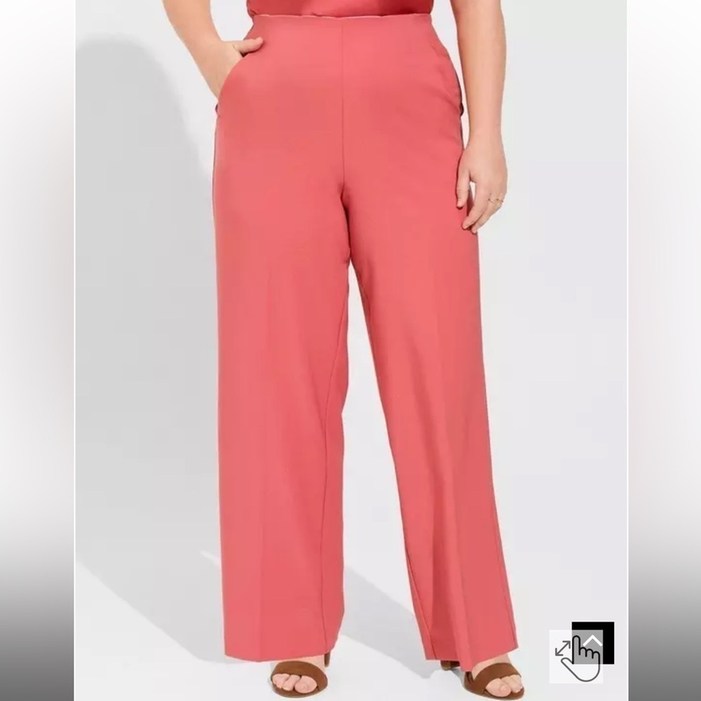 Torrid Pull-On Wide Leg Studio Refined Crepe High-Rise Pant Size 1 Short